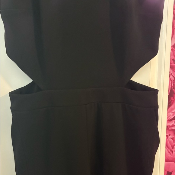 Elegant Black Sleeveless Jumpsuit with cutout sides- worn once - Picture 4 of 7